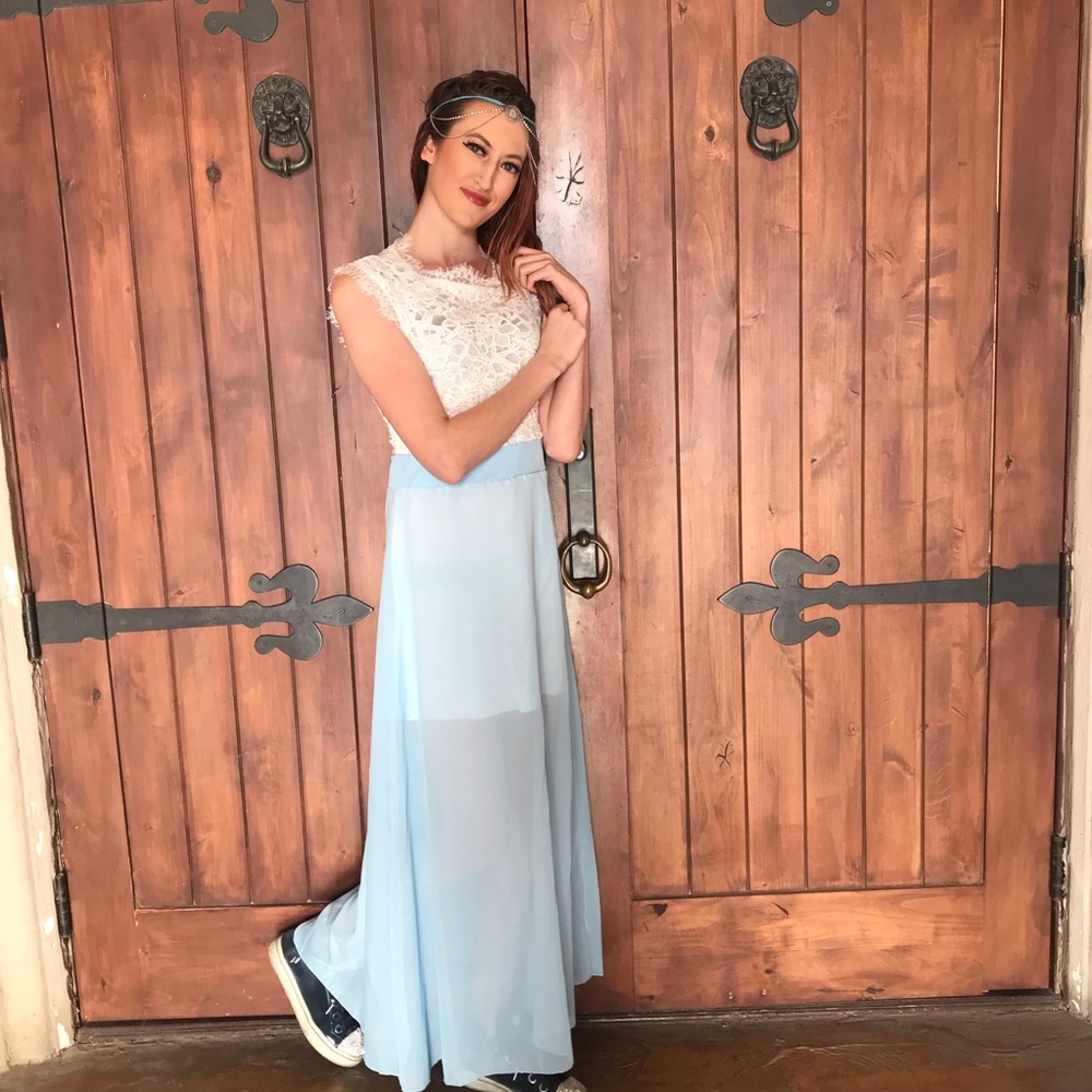 Beautiful Formal Dress - Picture 4 of 8
